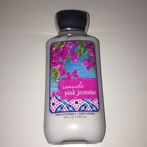 bath and body works body lotion 8 oz.